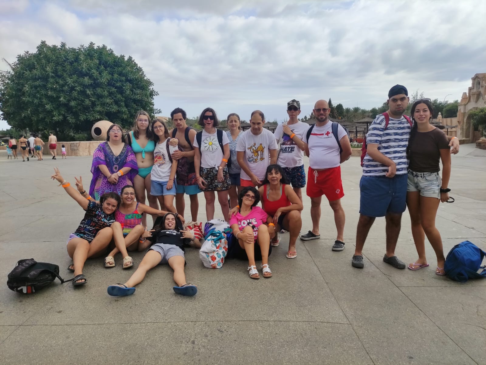 Grupo de amigos de AVI Málaga en una salida de ocio